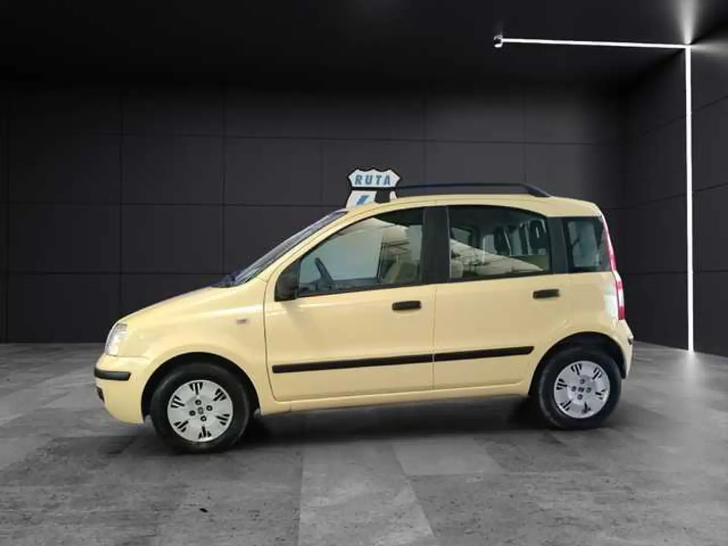 Fiat Panda 1.2 Dynamic Amarillo - 2