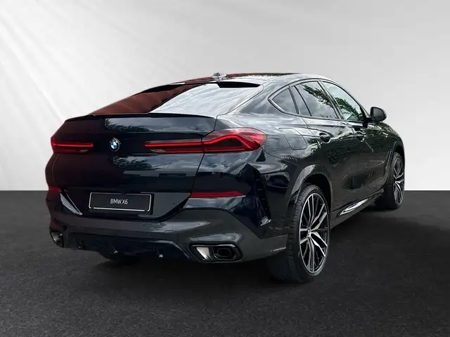 BMW X6 view 12