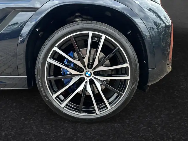 BMW X6 view 5