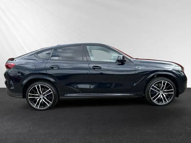 BMW X6 view 6