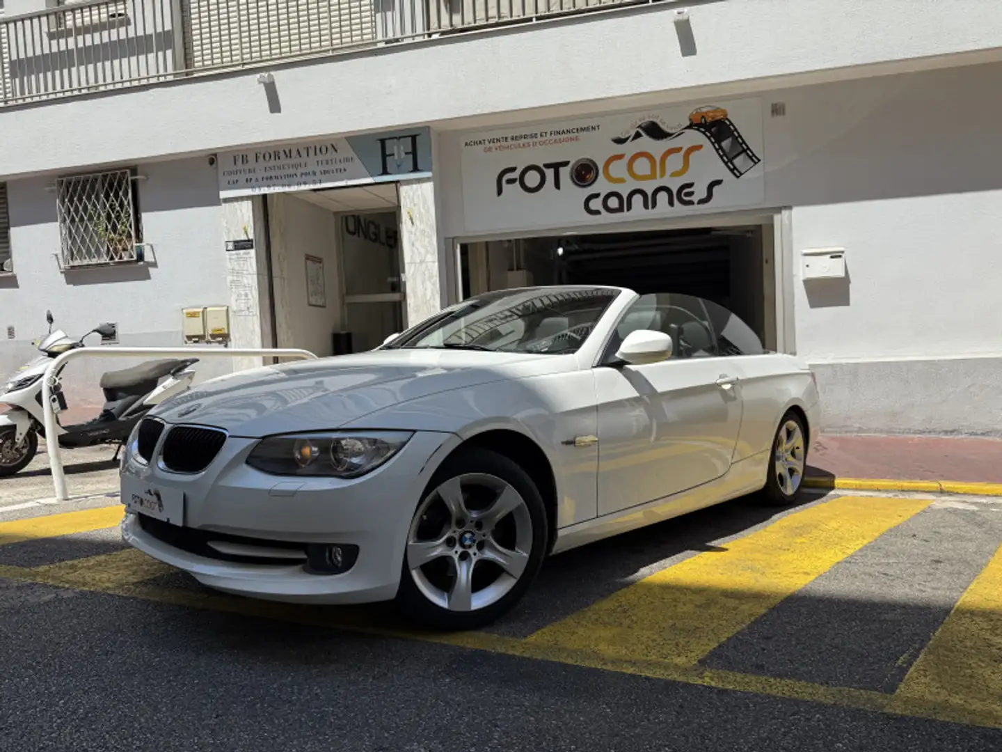 BMW 320 (E93) 320I 170CH LUXE Blanc - 1