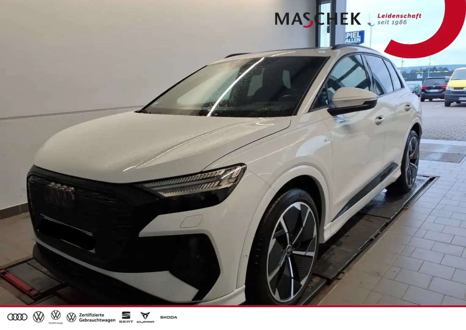Audi Q4 e-tron S line 40 Pano AHK Matrix Pano HUD ACC RearView AC Weiß - 1