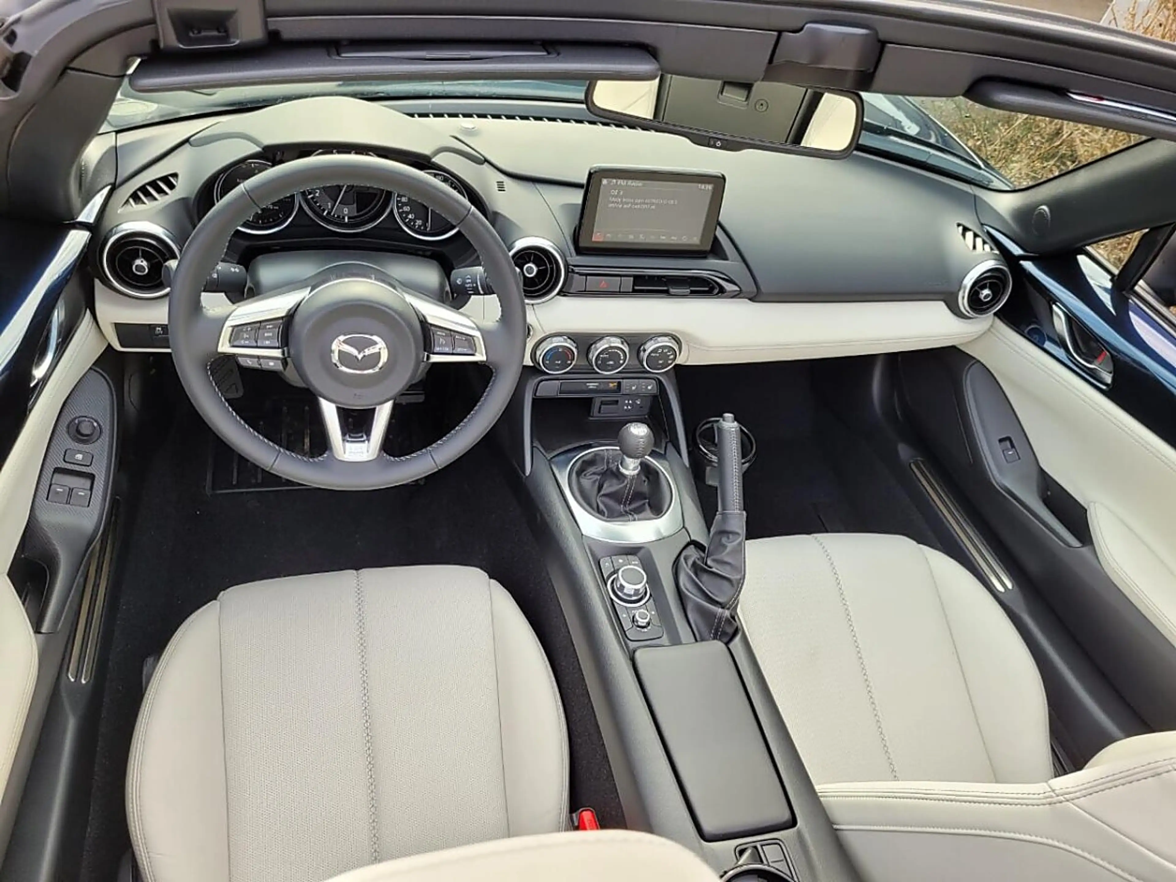 Mazda MX-5 Soft Top G132 Modern — photo 10