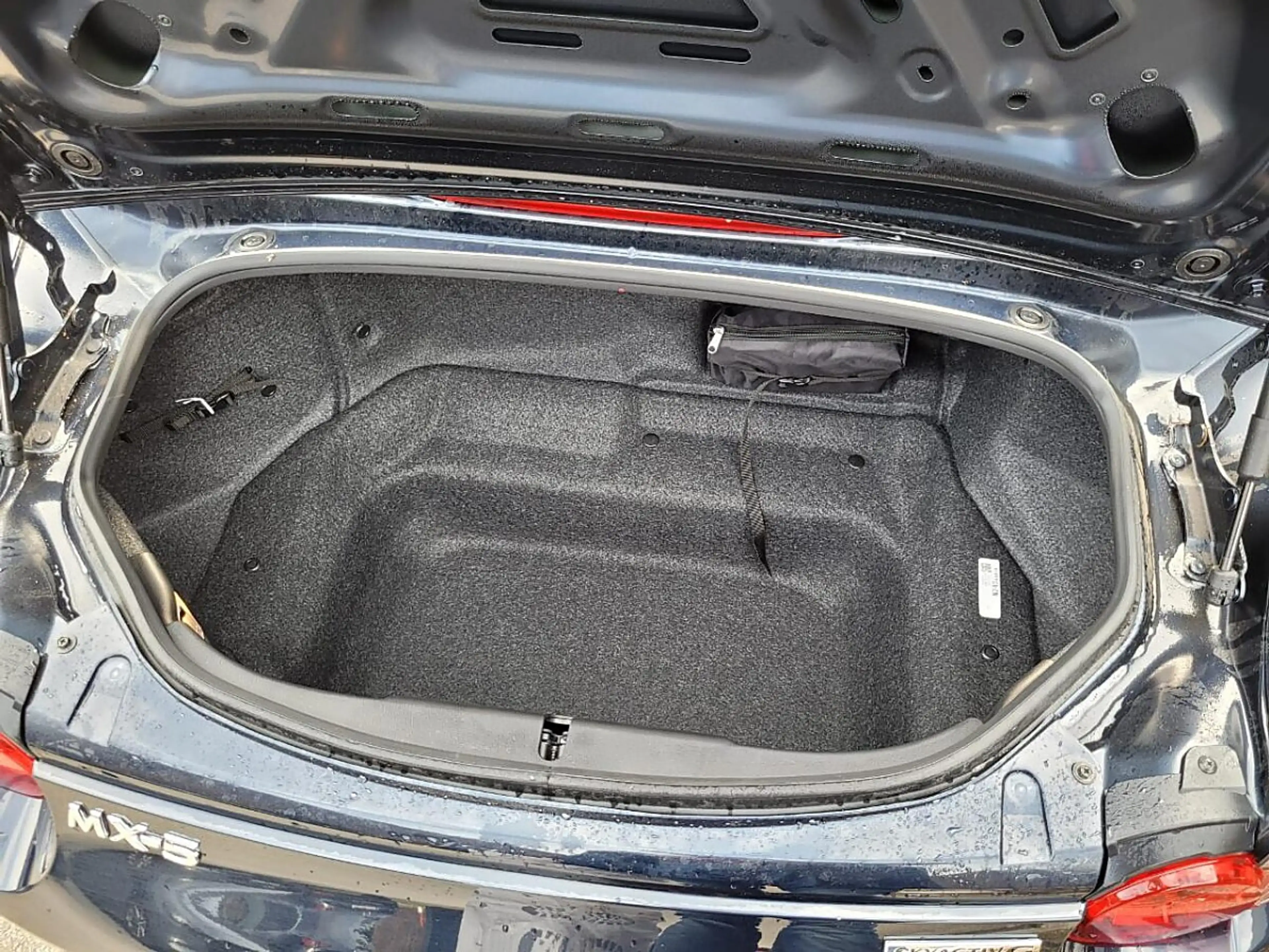 Mazda MX-5 Soft Top G132 Modern — photo 11