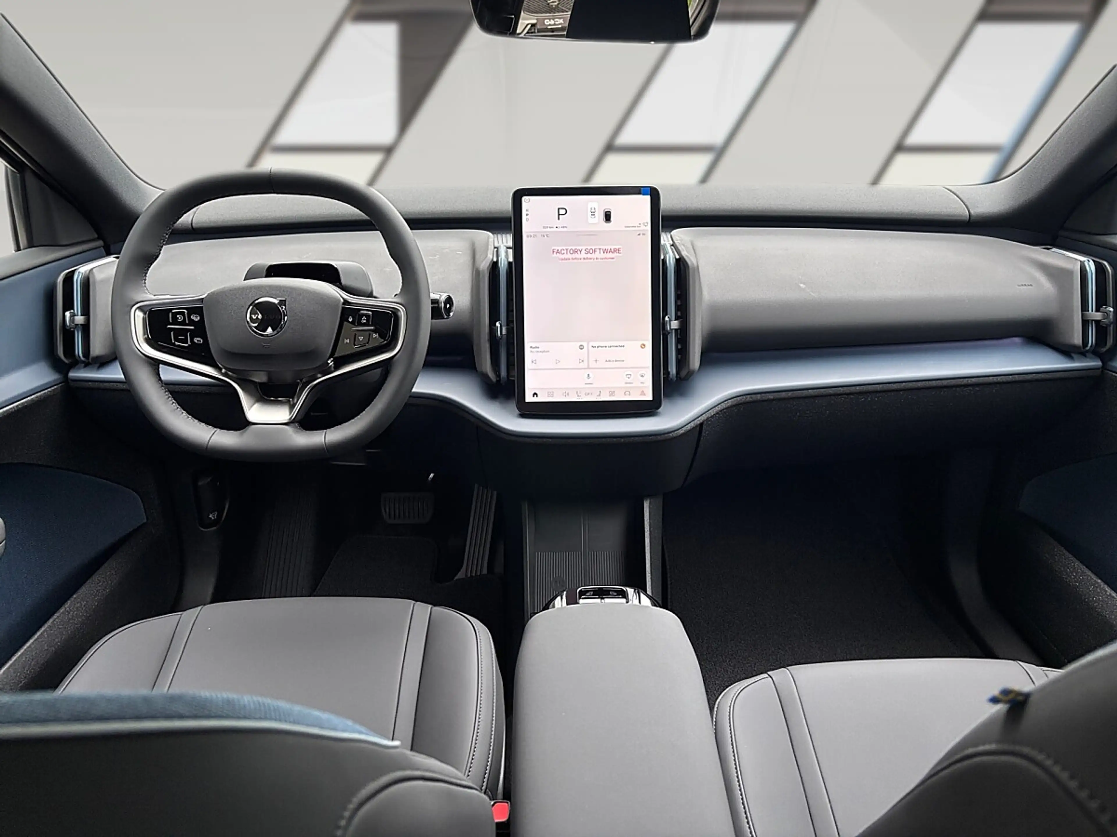 Volvo EX30 EX 30 P3 Long Range RWD Plus — photo 10