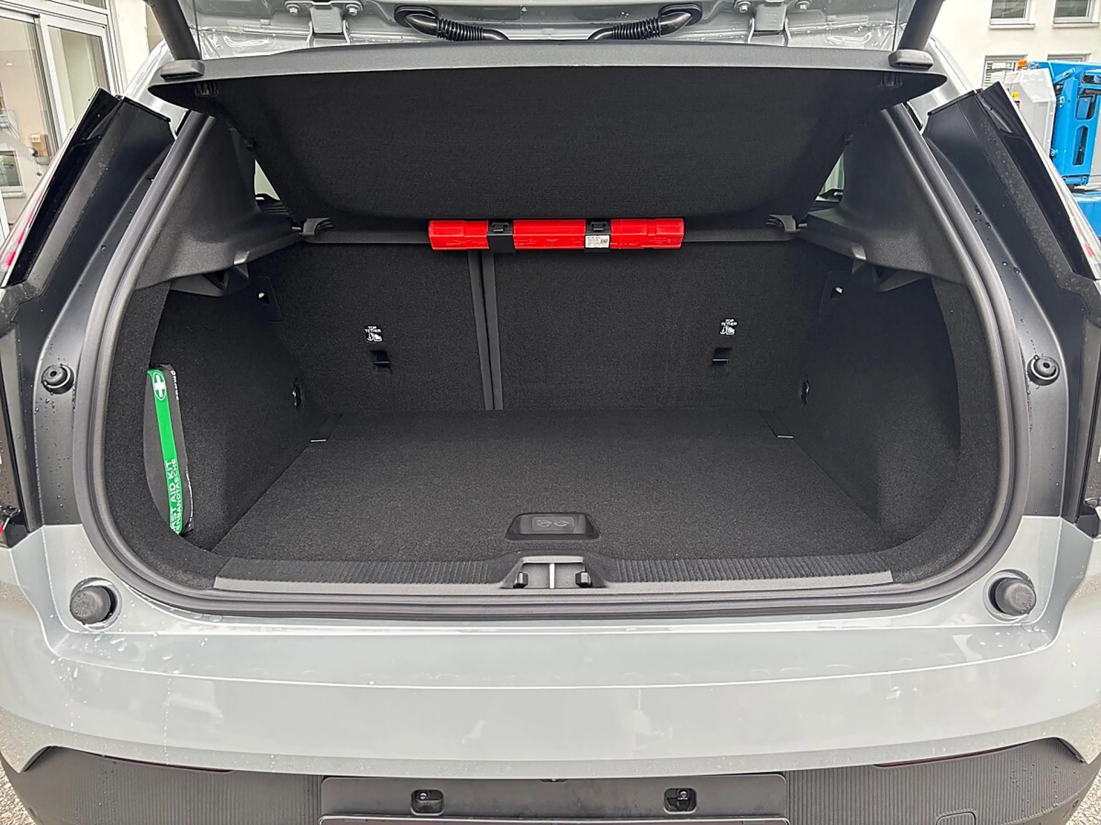 Volvo EX30 EX 30 P3 Long Range RWD Plus — photo 15