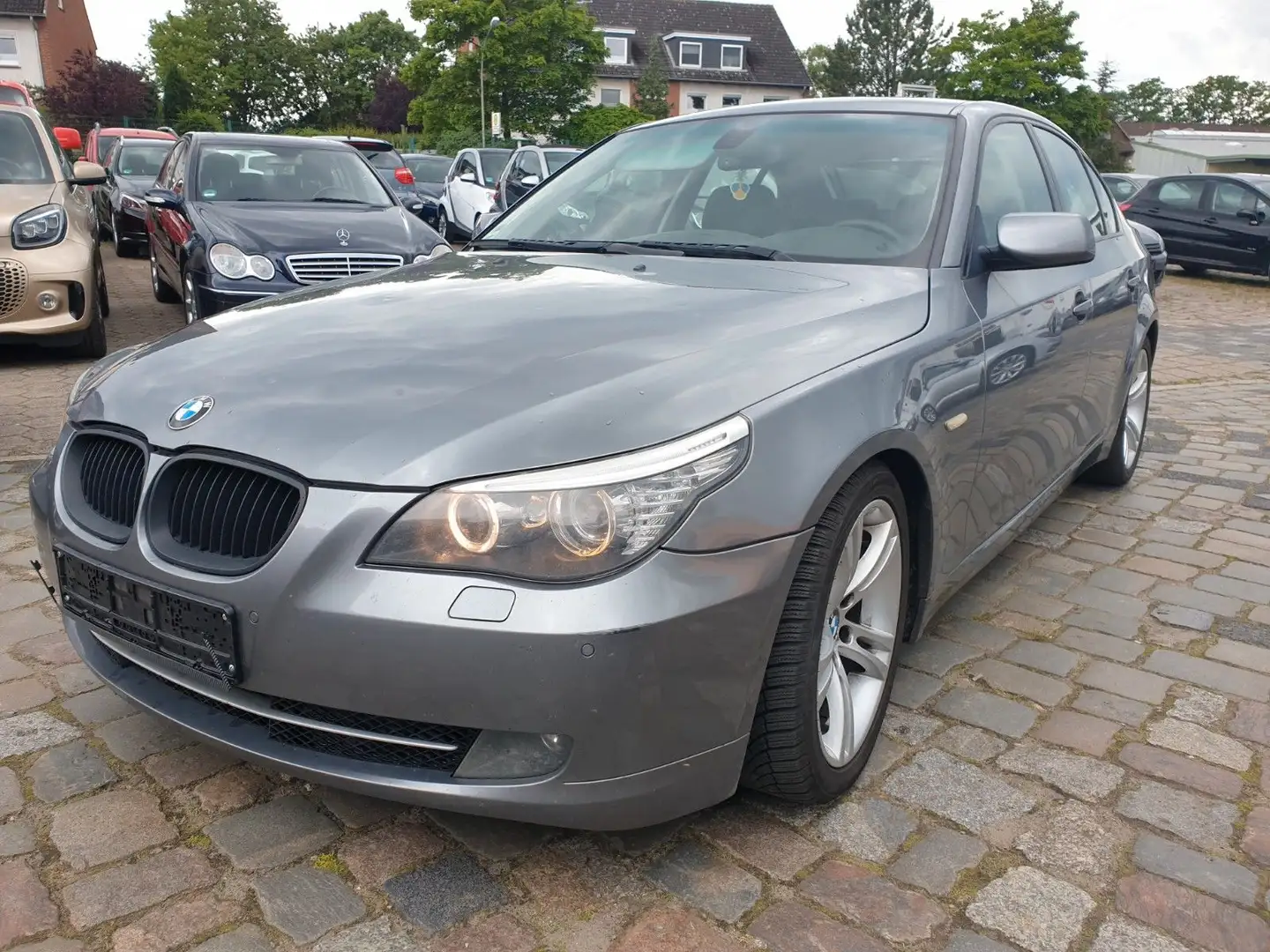 BMW 525 5 Lim. 525i*Xenon*Leder*SHZ*Navi Gris - 1