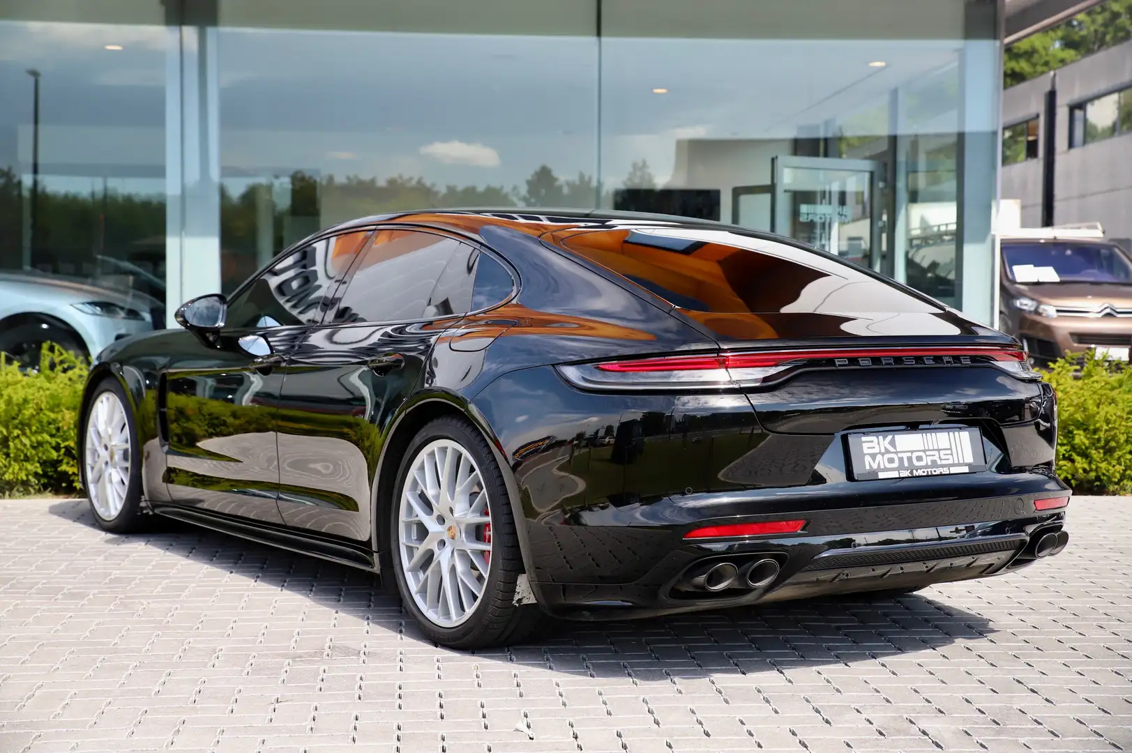Porsche Panamera 4 E-Hybrid /LUCHTVERING/SPORTUITLAAT/SPORTDESIGN Černá - 2