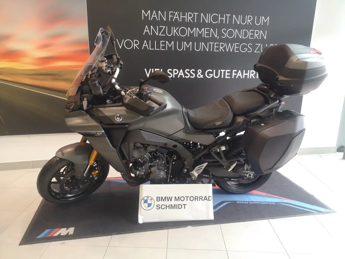 Yamaha MT-09 ABS Tracer Gris - 1