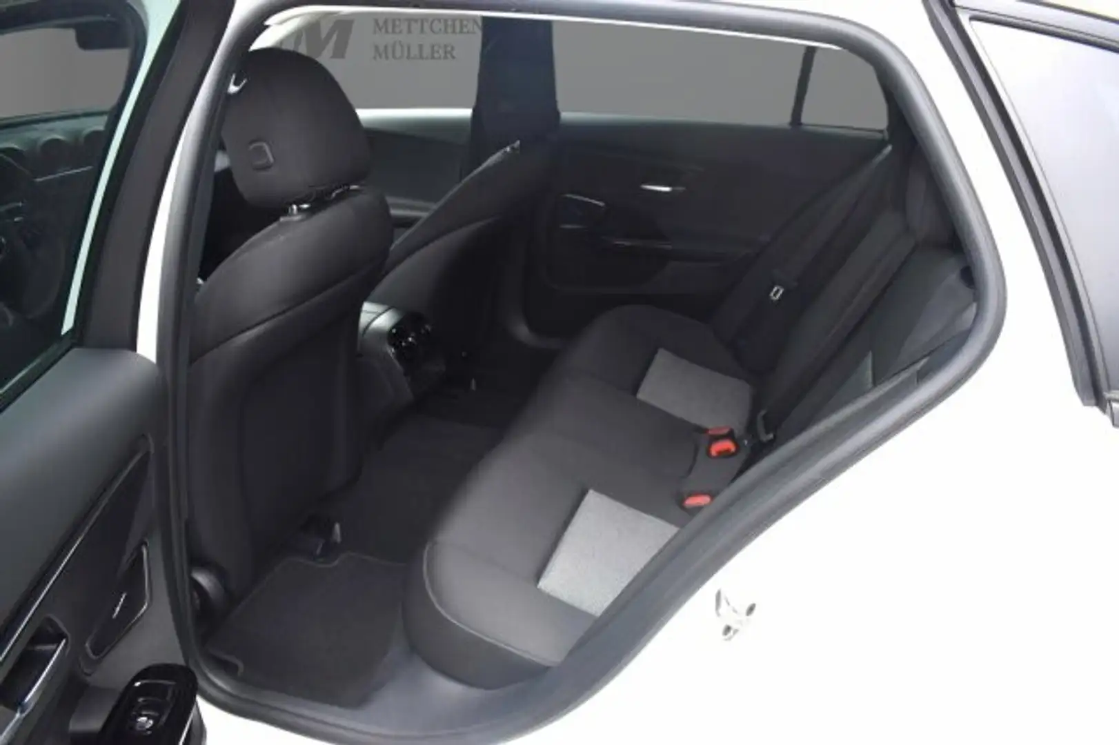 Mercedes-Benz C 200 T d Avantgarde +MBUX+LED+AHK+Navi+Night Weiß - 2