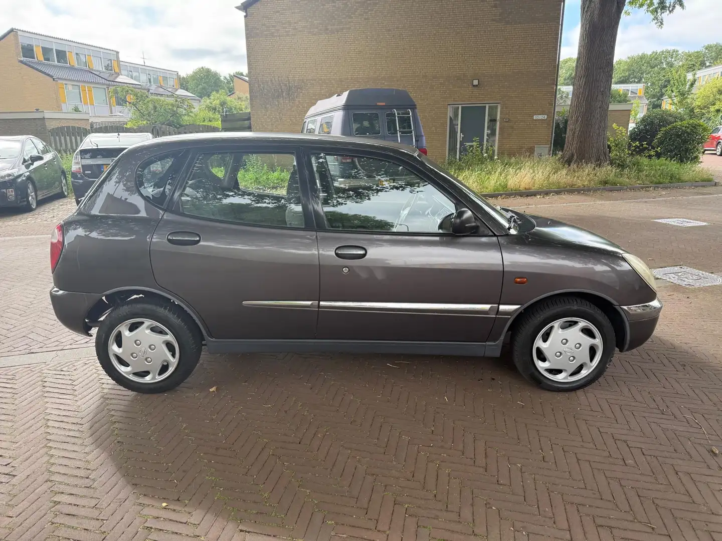 Daihatsu Sirion AUTOMAAT / 80.000 NAP / 4X elektrische ramen Grijs - 2