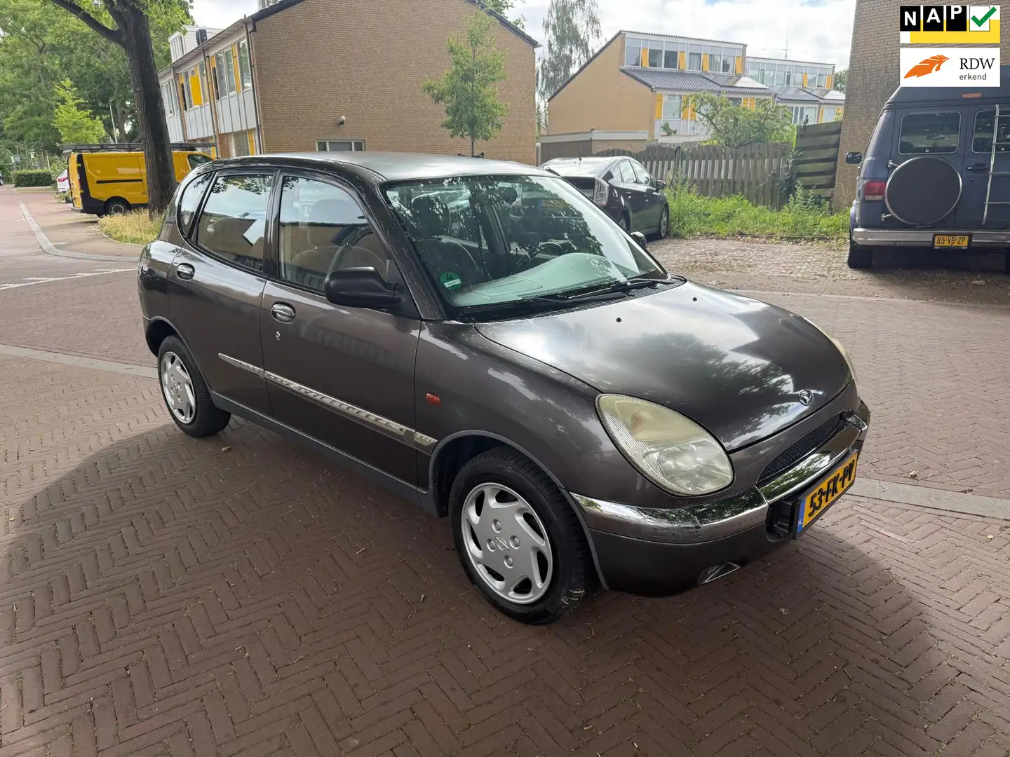 Daihatsu Sirion AUTOMAAT / 80.000 NAP / 4X elektrische ramen Grijs - 1