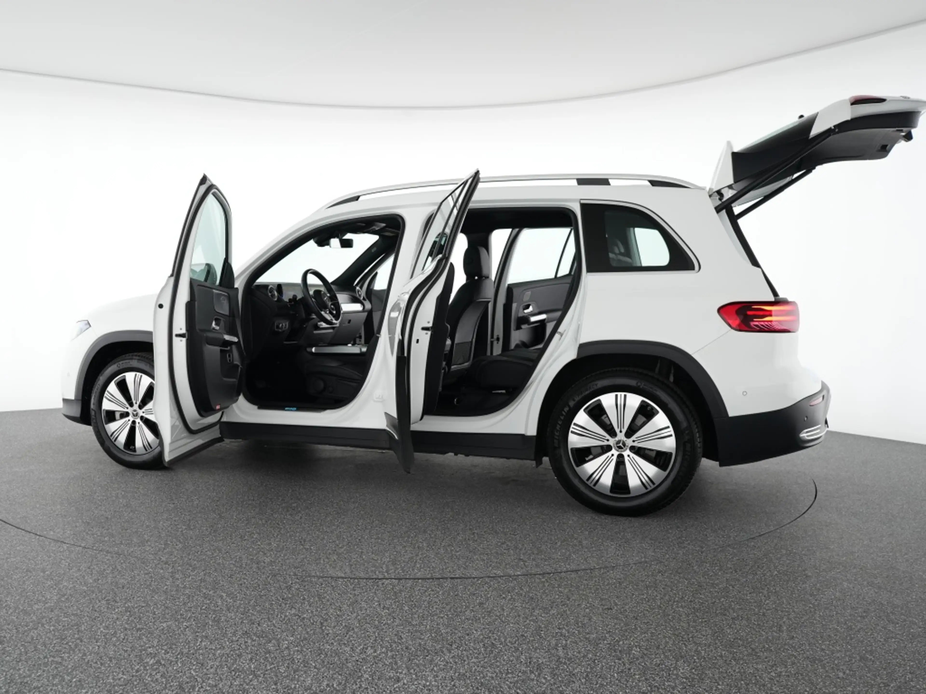 Mercedes-Benz EQB 300 4M Progressive Advanced+ Pano 360° AHK — photo 14