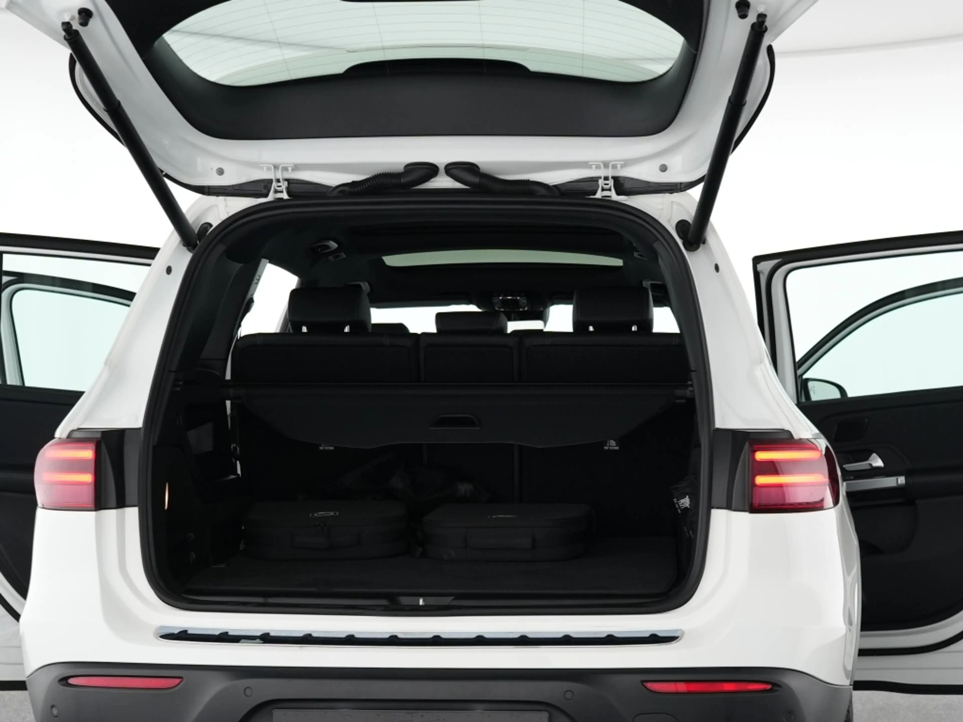 Mercedes-Benz EQB 300 4M Progressive Advanced+ Pano 360° AHK — photo 15