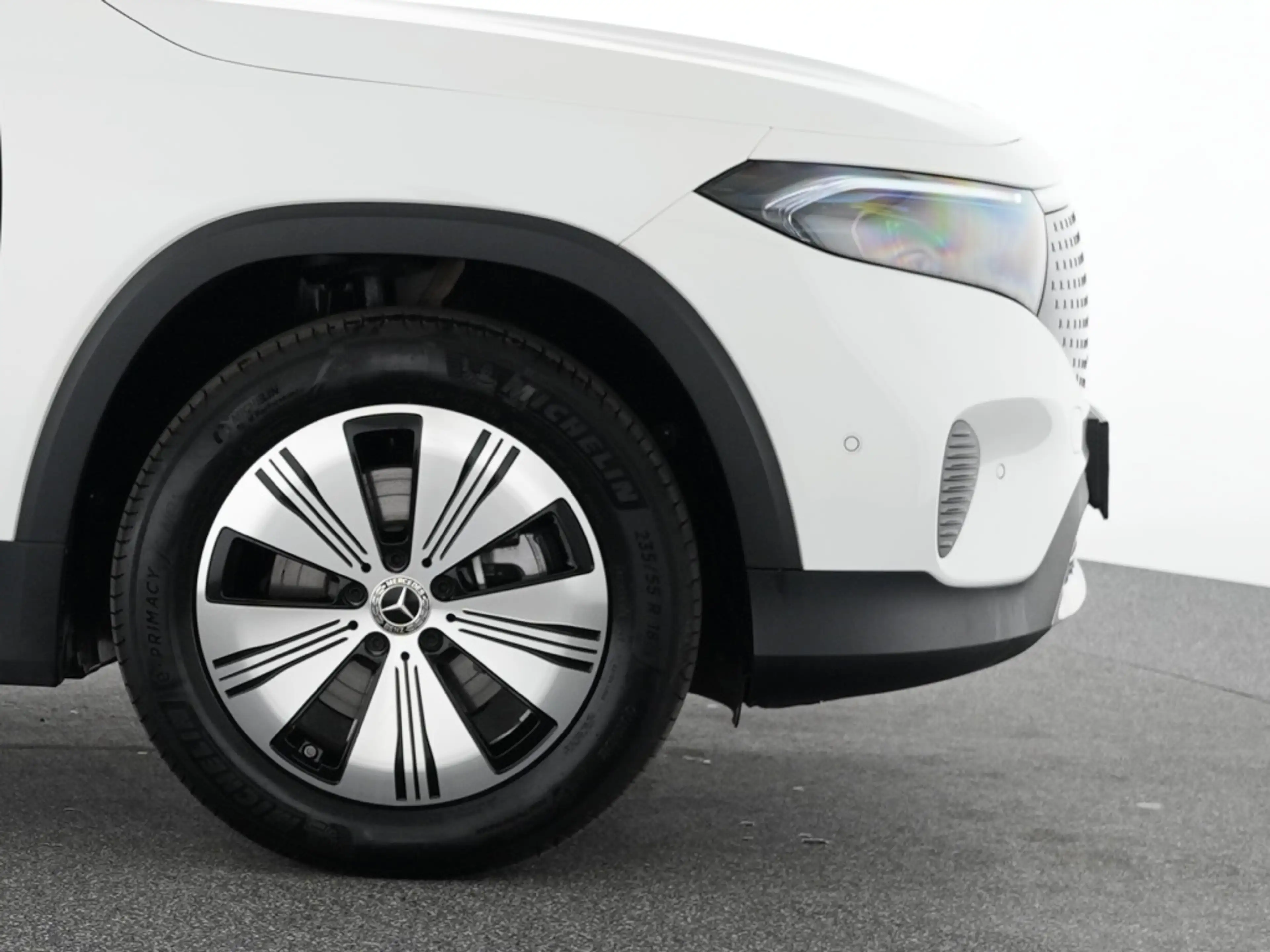 Mercedes-Benz EQB 300 4M Progressive Advanced+ Pano 360° AHK — photo 6