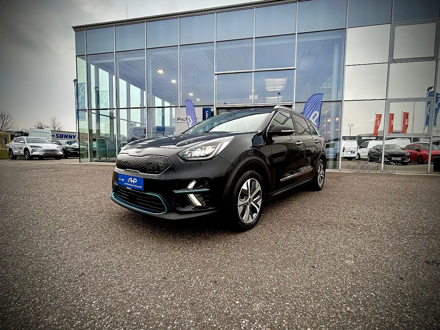 Kia e-Niro Niro EV 64kWh long Range Platin Aut. SITZHEIZUN... Schwarz - 1