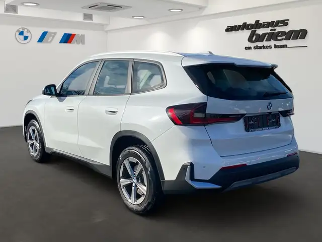 BMW X1 view 4
