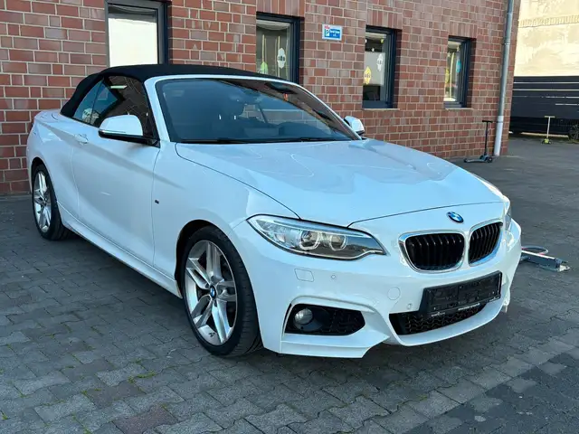 BMW 220 i Cabrio Aut. M Sport/Navi-Kamera-Xenon-Pdc