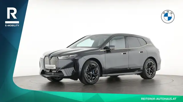 BMW Ix view 3