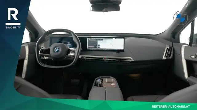BMW Ix view 13