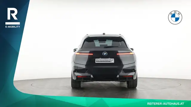 BMW Ix view 5