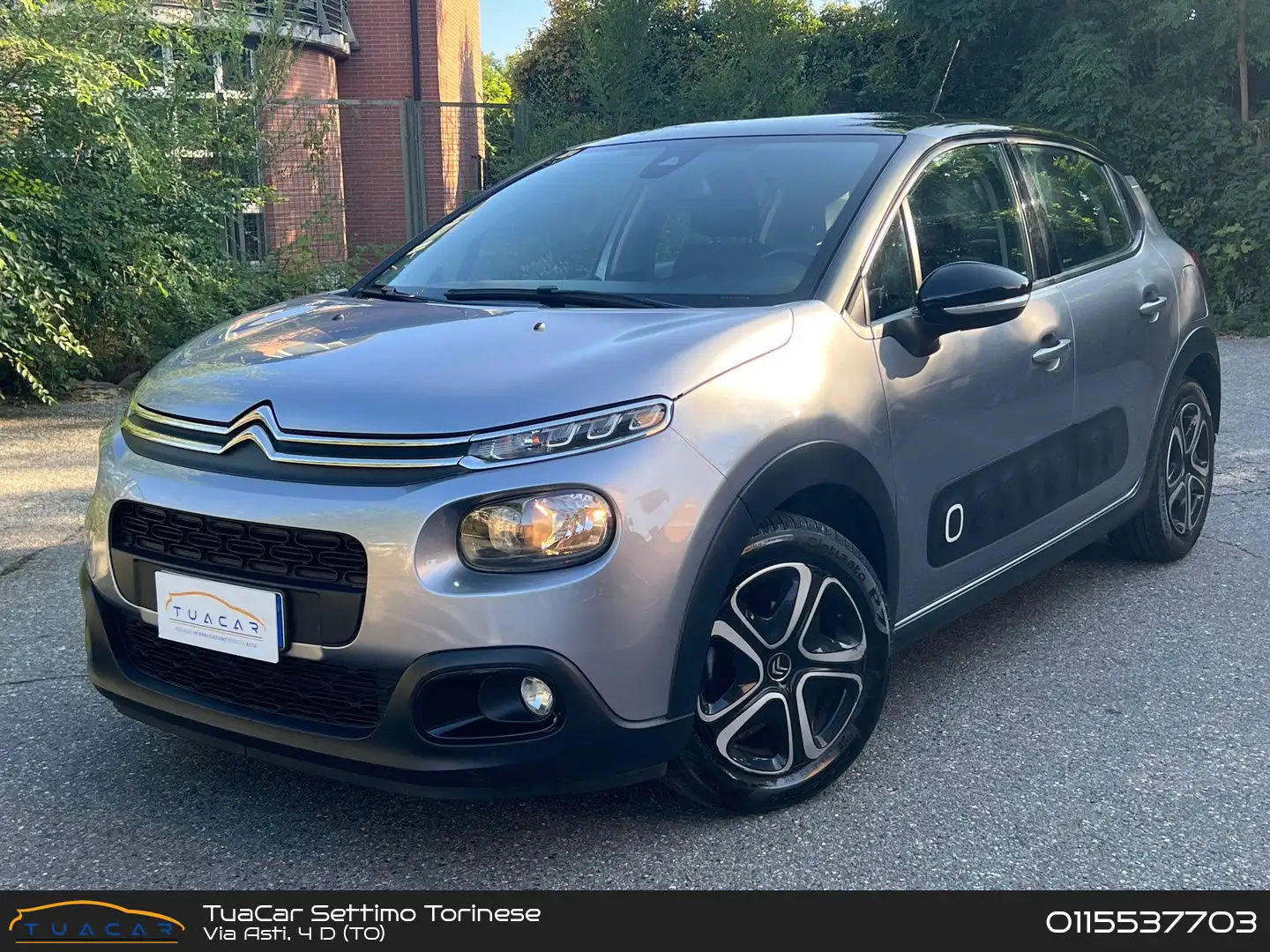 Citroen C3 1.2 PureTech 82 Uptown Grijs - 1