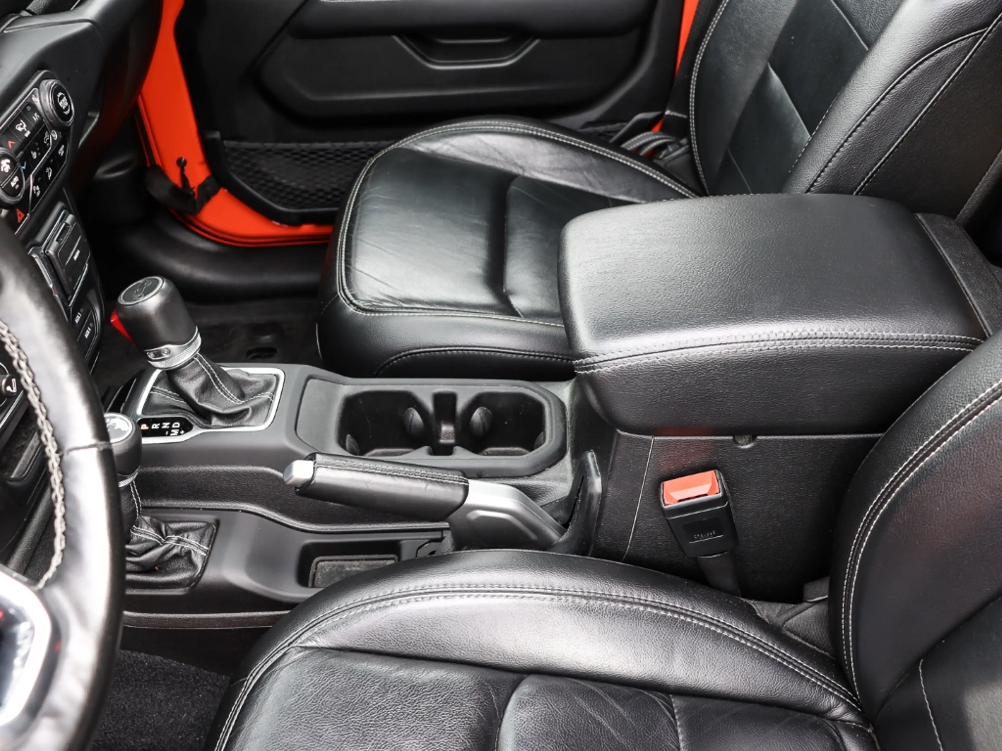 Jeep Wrangler Unlimited Sahara AHK-abnehmbar Navi Leder Soundsys — photo 15