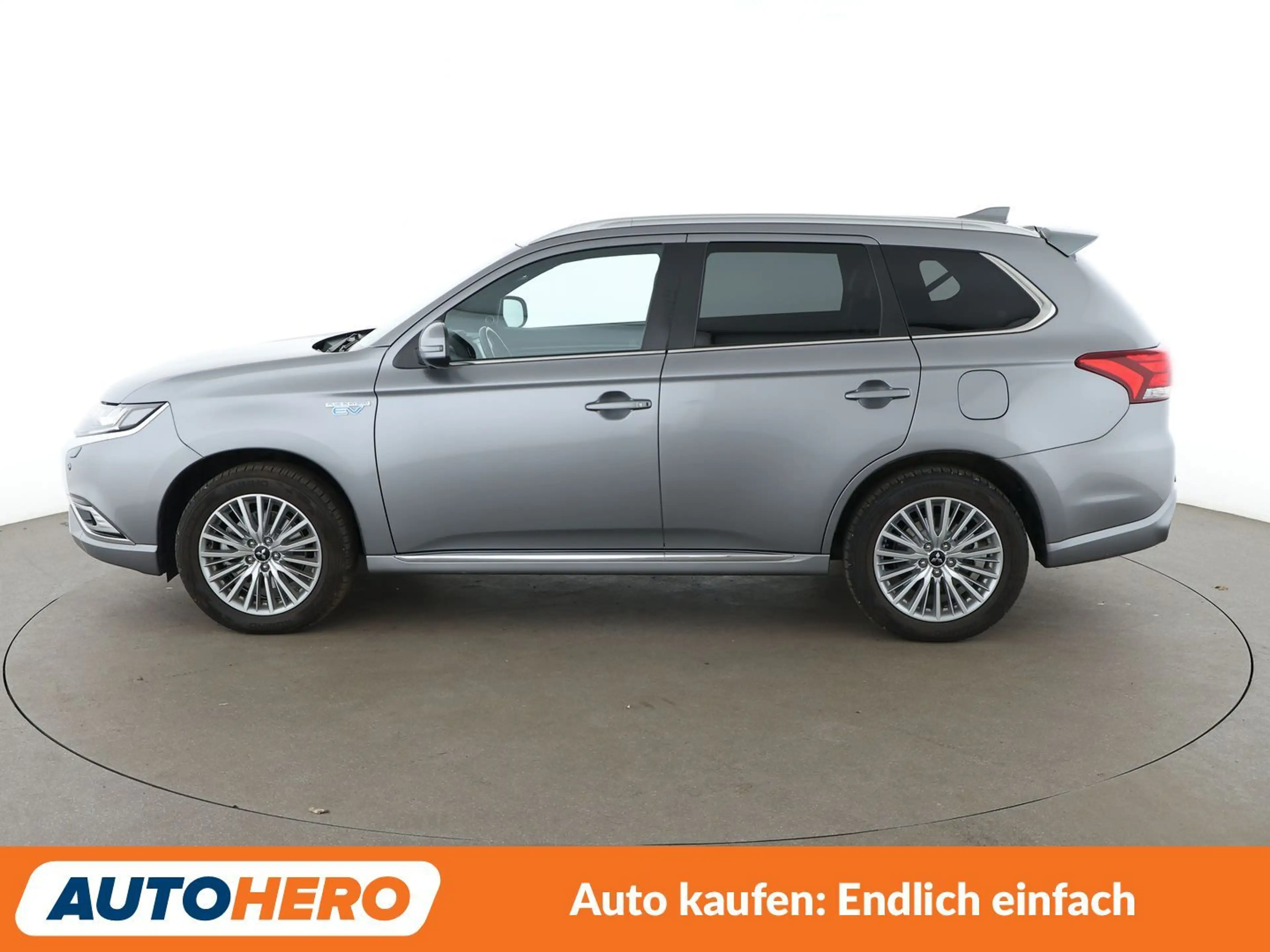 Mitsubishi Outlander 2.4 PHEV Top 4WD Aut.*NAVI*ACC*CAM*PDC*SHZ* — photo 3