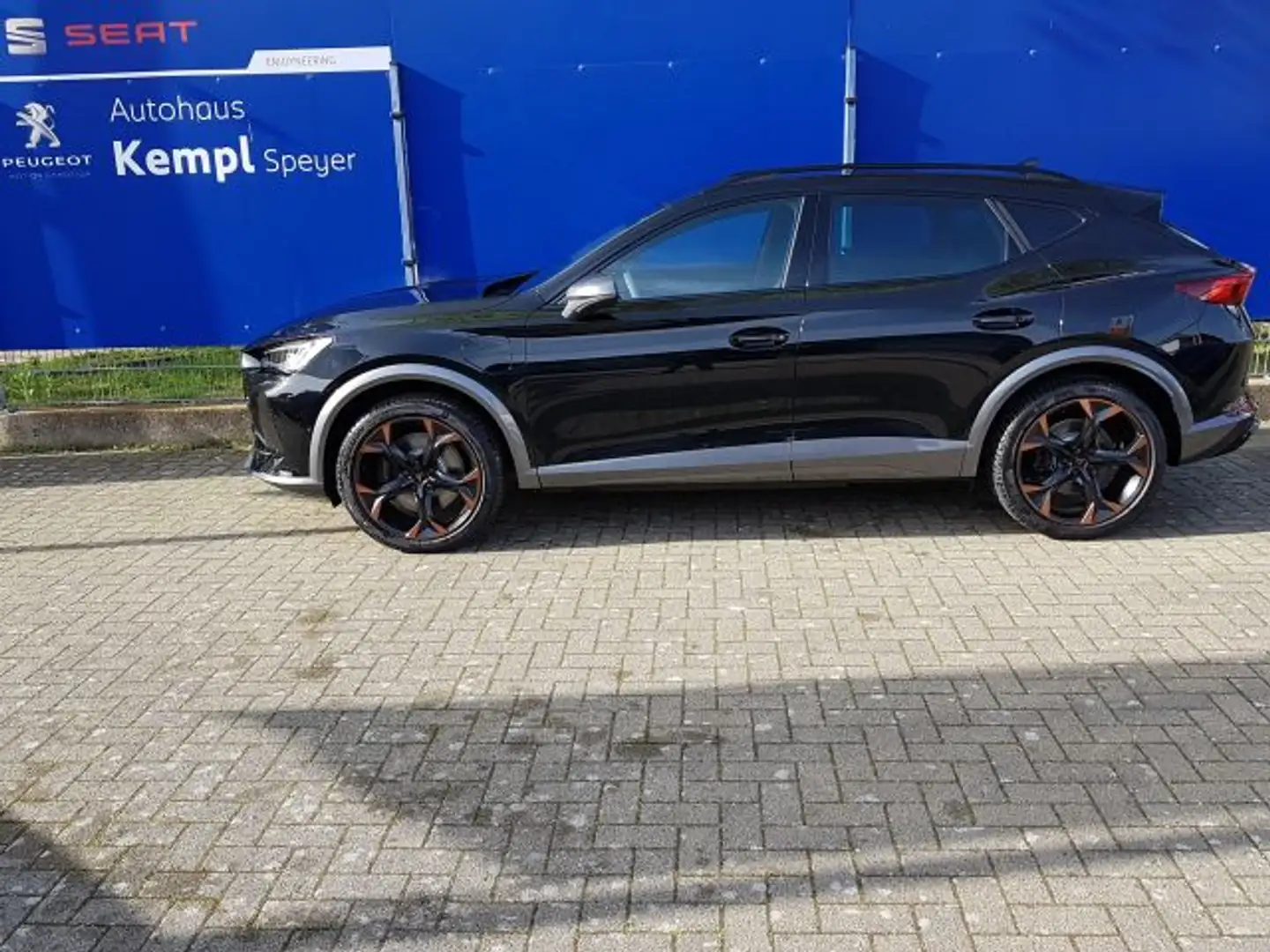 CUPRA Formentor VZ 1.4 e-Hybrid DSG Schwarz - 2