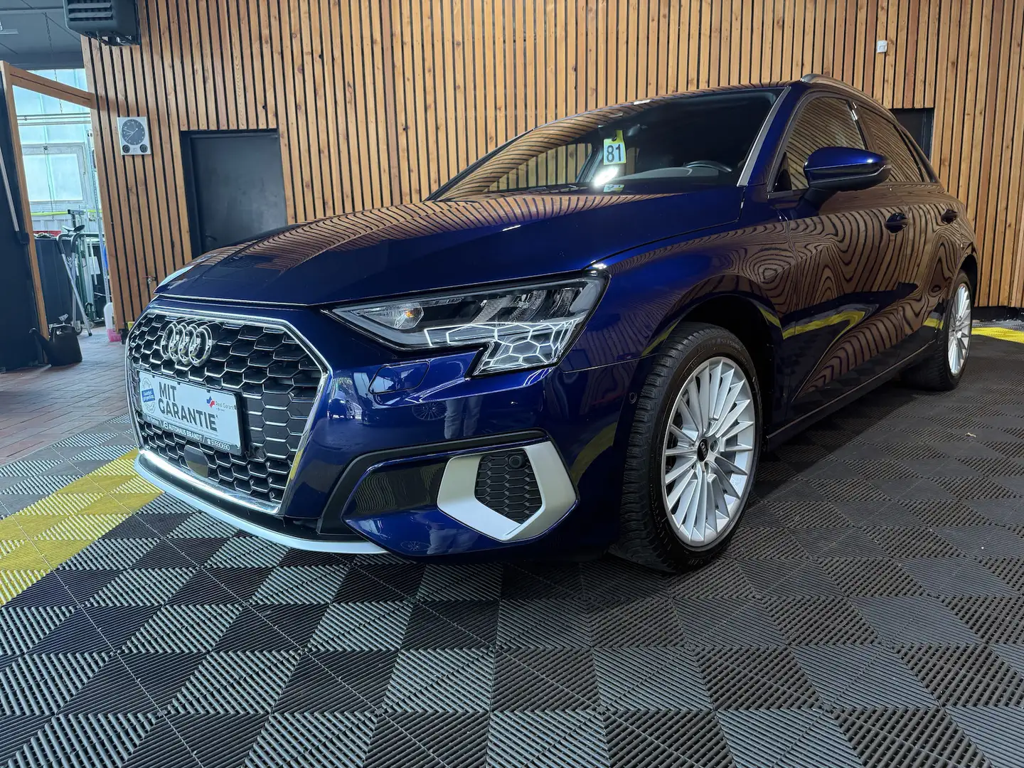 Audi A3 Sportback advanced TFSI *Navi*LED*Kam*Virtual Blau - 1