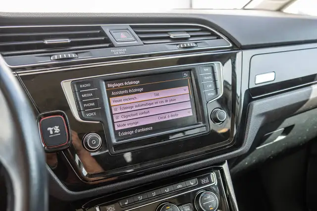 Volkswagen Touran view 26
