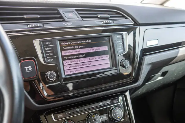 Volkswagen Touran view 29