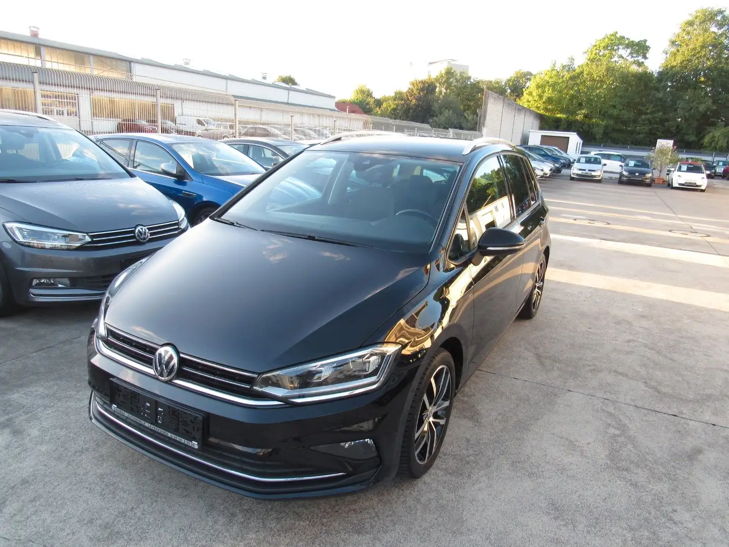 Volkswagen Golf Sportsvan VII Join,77500 KM. Noir - 1