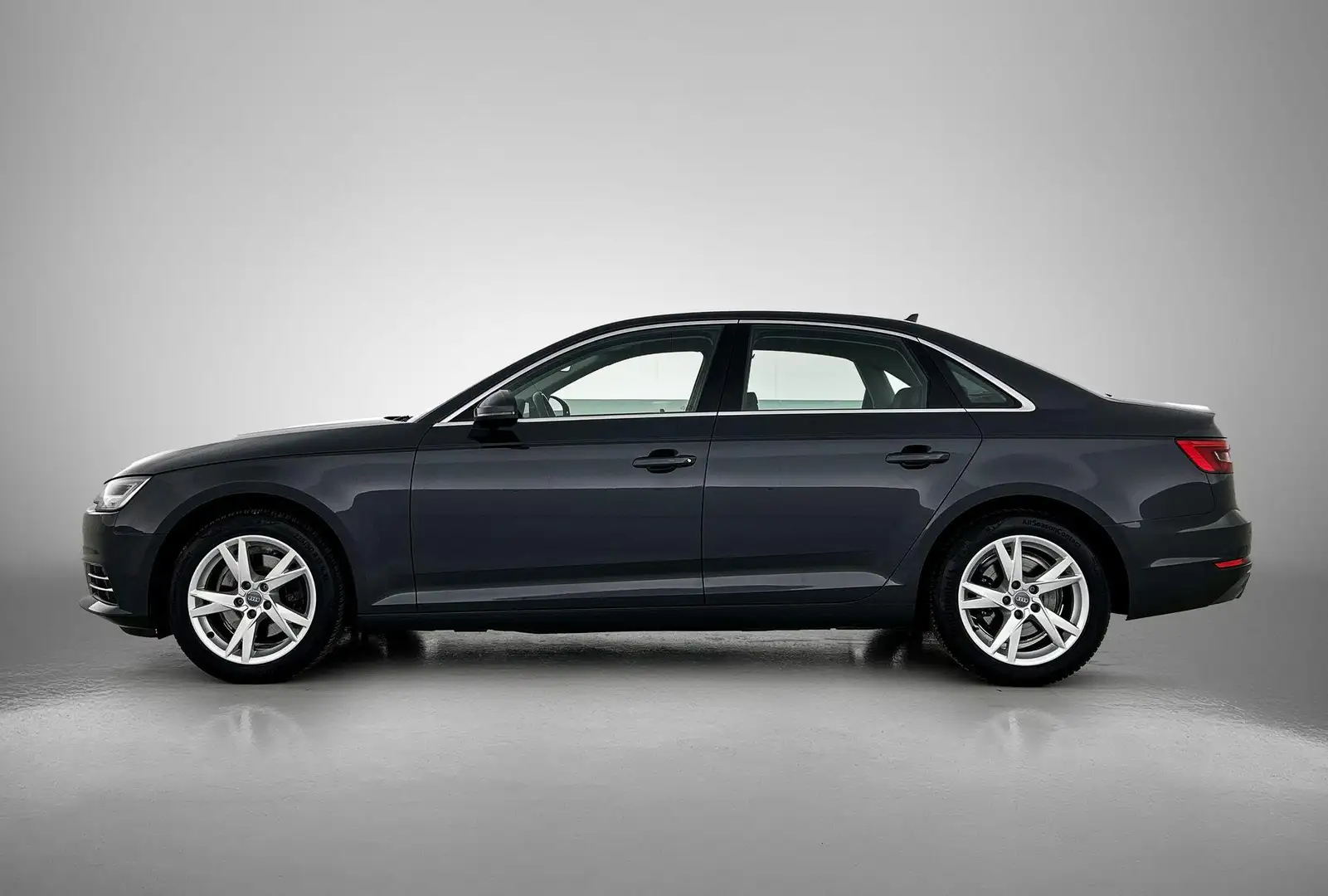 Audi A4 Limousine 1.4 TFSI 150 PK | Automaat | Navigatie | Gris - 2