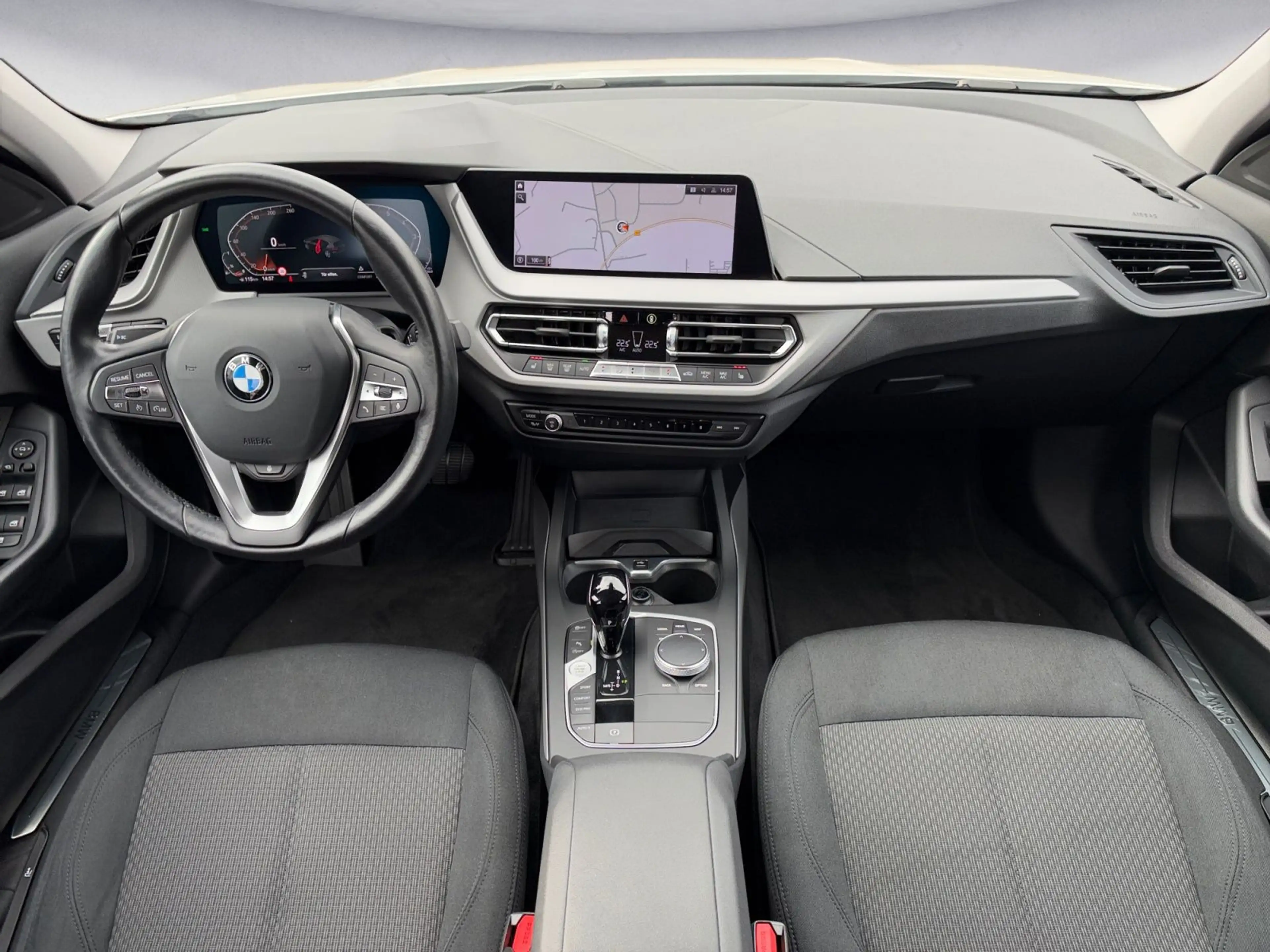 BMW 118 i Advantage Navi Klima PDC Sitzheizung Lenkra — photo 13
