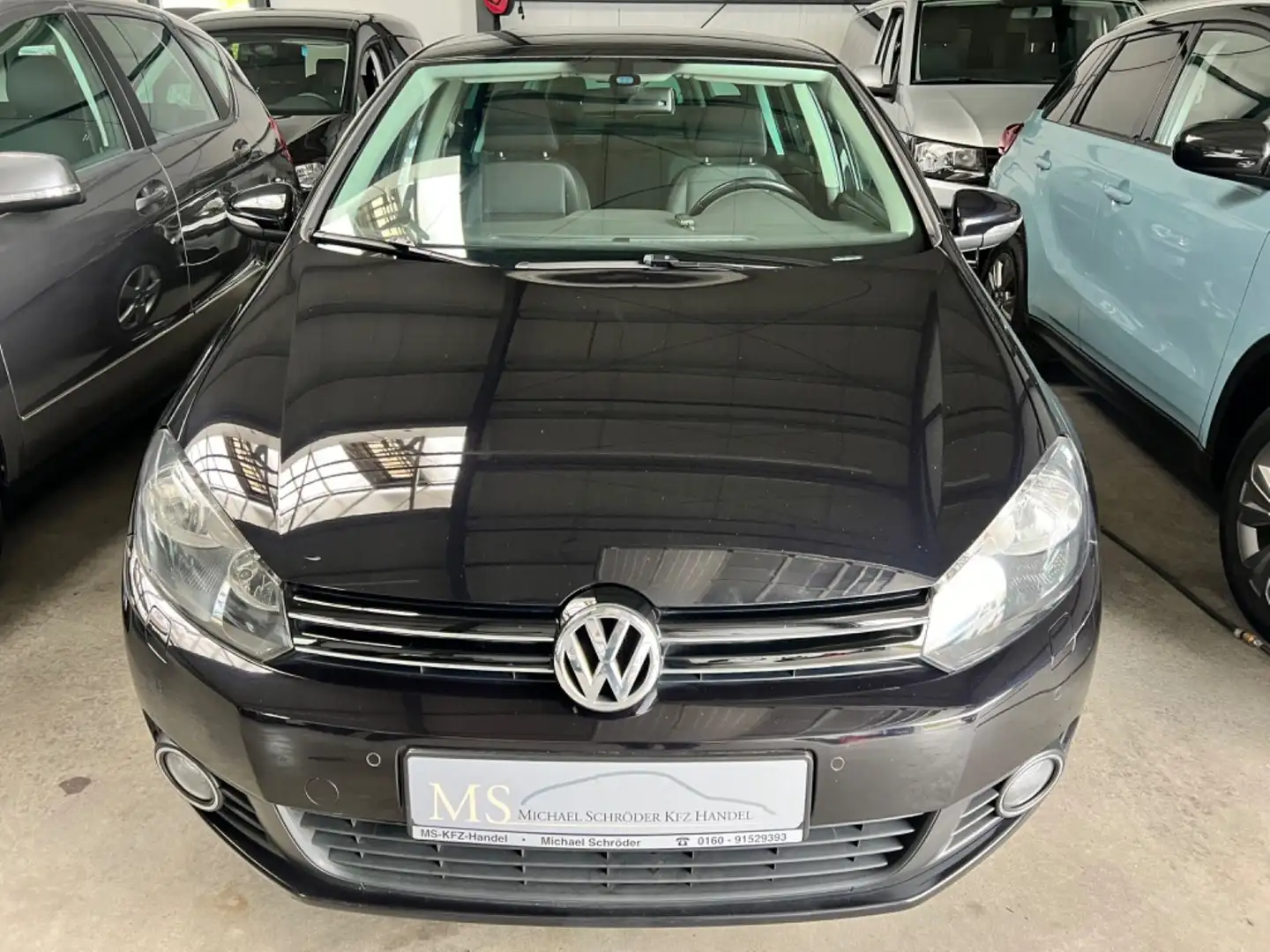 Volkswagen Golf 1.2       Comfortline Klima Sitzheizung Noir - 2