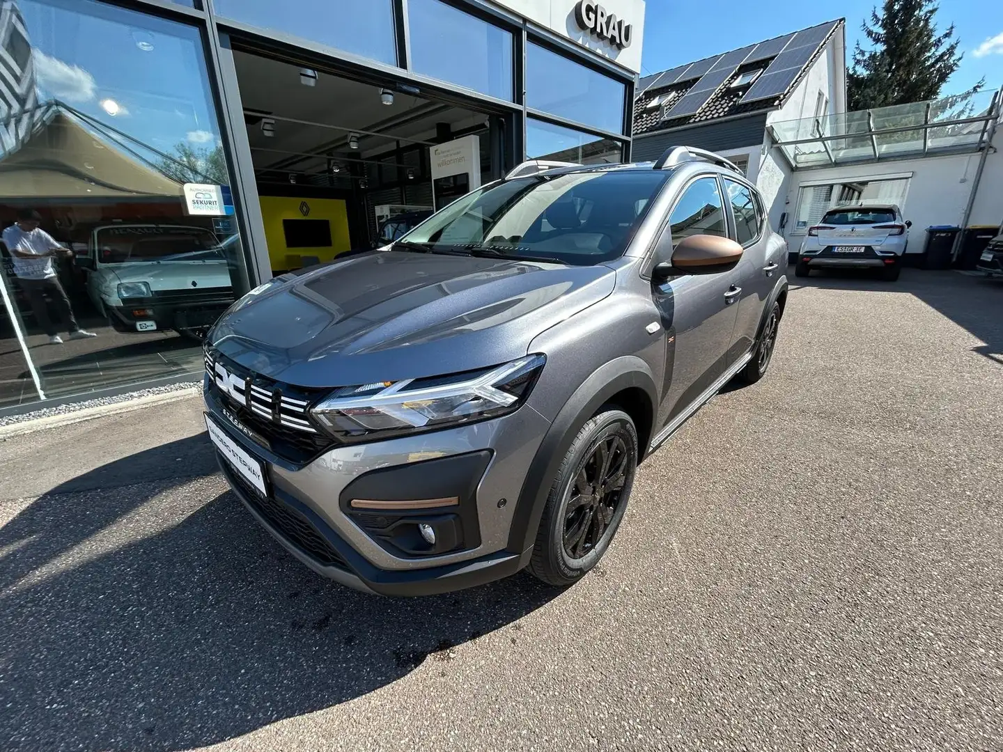 Dacia Sandero Stepway Extreme ECO-G 100 Kamera/Klima/City-Paket Gris - 2