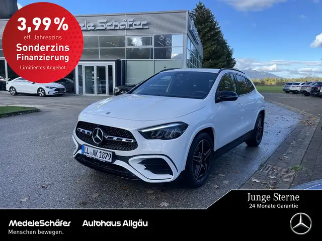 Mercedes-Benz GLA 200 AMG Night AHK Vorr. Distronic Keyless Go
