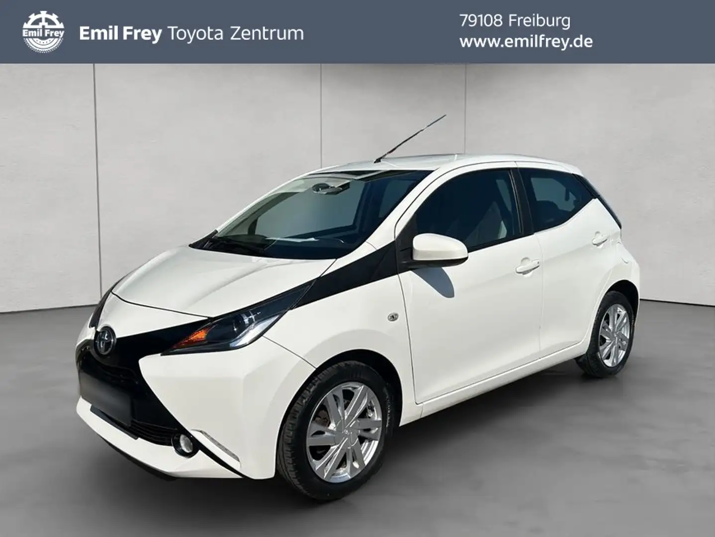 Toyota Aygo X x-play touch Weiß - 1