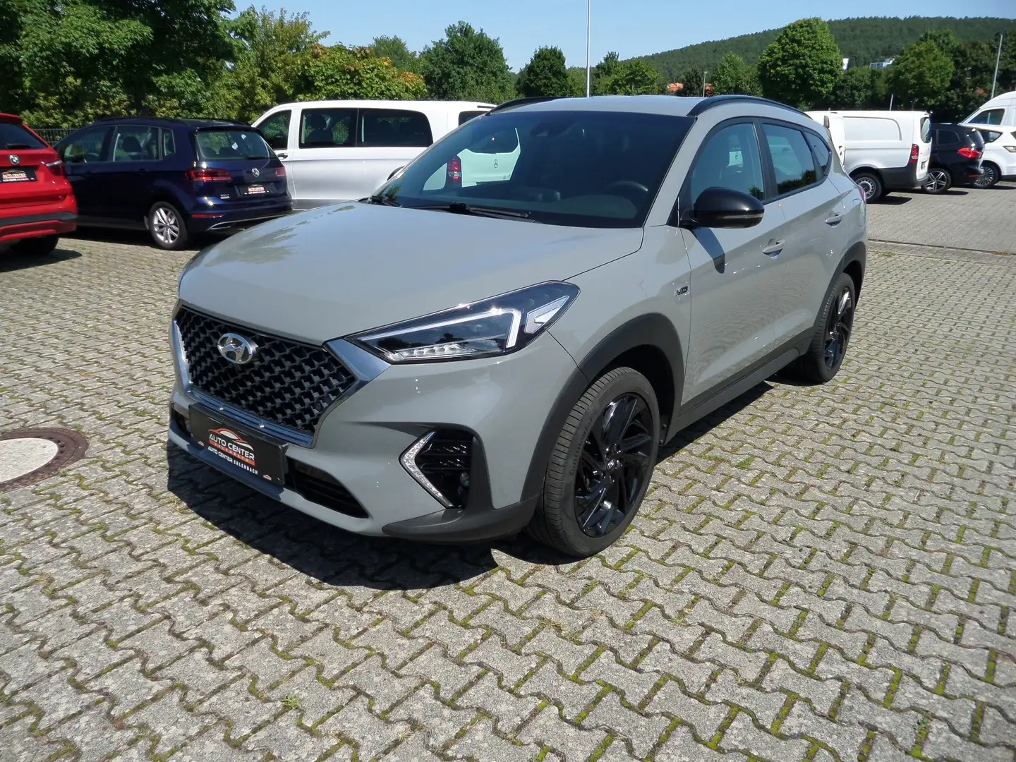 Hyundai TUCSON N Line Mild-Hybrid 4WD+Auto+LED+ACC+Navi+AHK+Leder Grau - 2