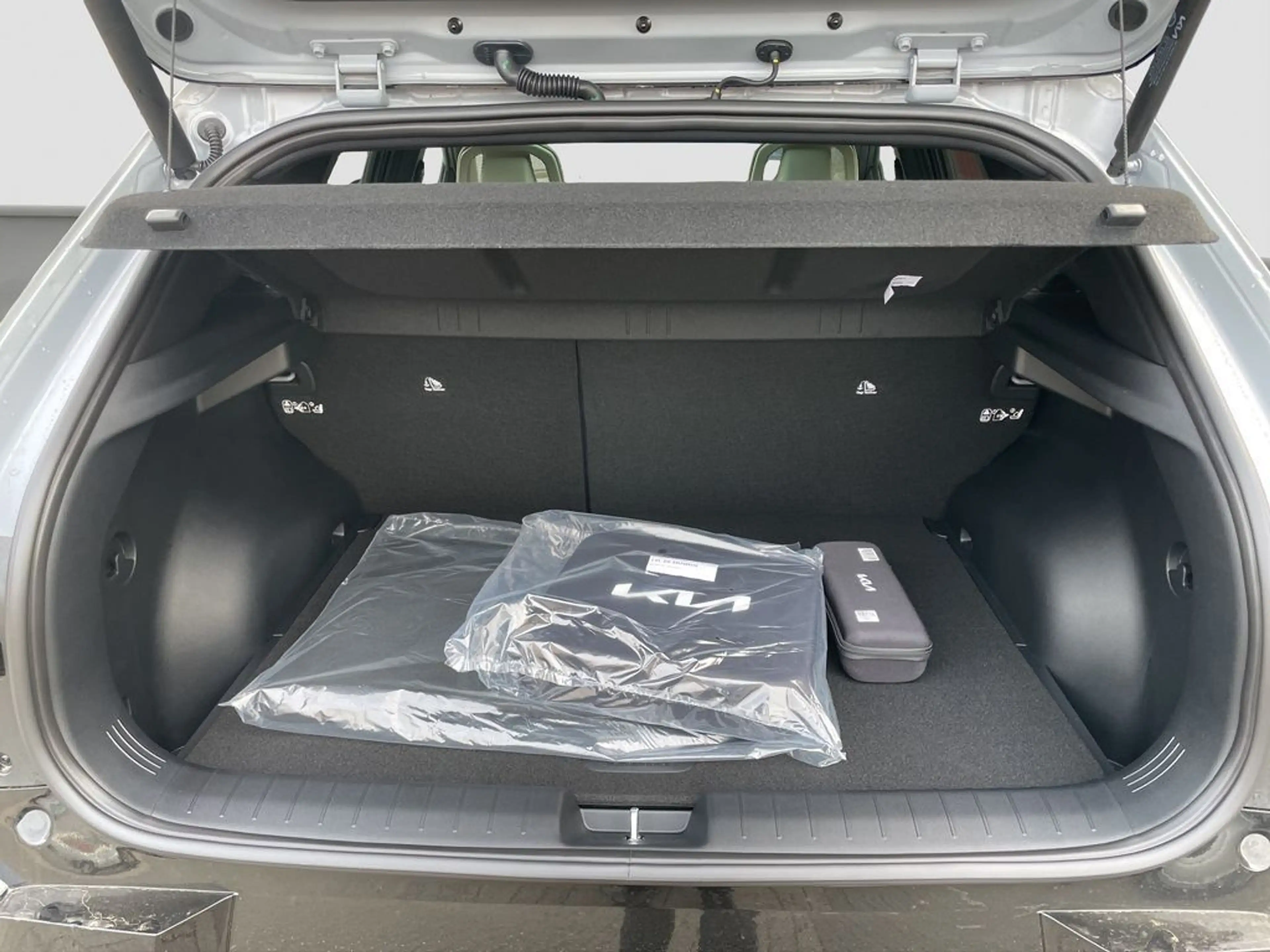 Kia EV4 KIA EV4 GT-Line 81.4kWh Hatchback /Pano / Heatpu — photo 9