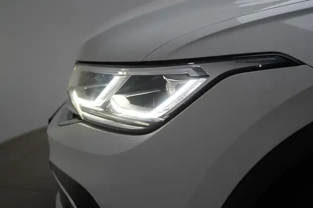 Volkswagen Tiguan Allspace view 15
