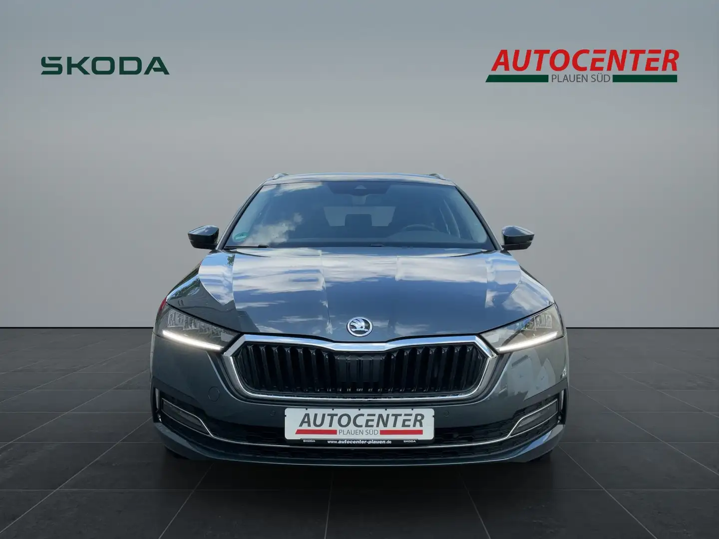 Skoda Octavia Combi 1.0 TSI Style Grau - 2