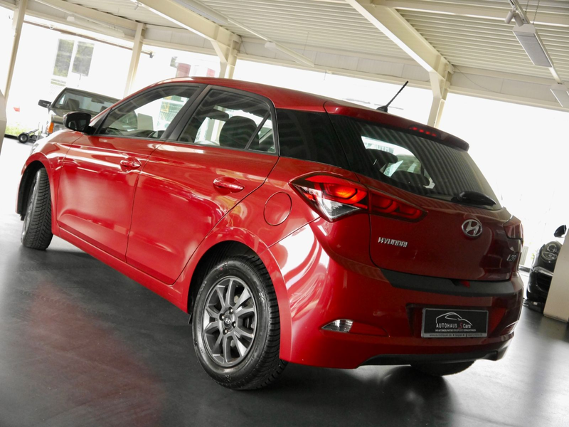 Hyundai i20 YES!1.Hand*Sitzheiz.*L.Heizung* — photo 6