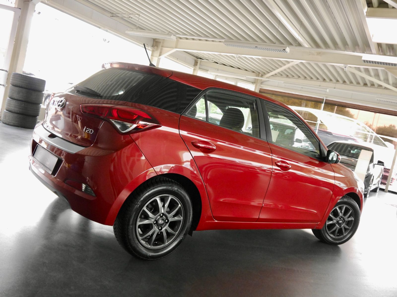 Hyundai i20 YES!1.Hand*Sitzheiz.*L.Heizung* — photo 7