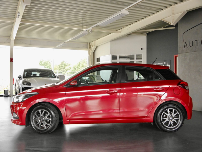 Hyundai i20 YES!1.Hand*Sitzheiz.*L.Heizung* — photo 4