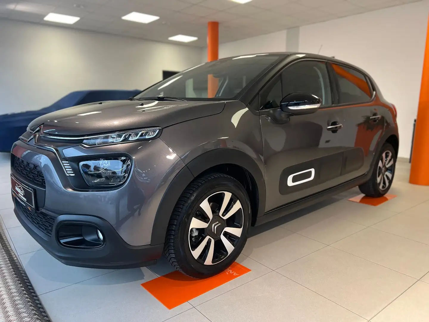 Citroen C3 1,2 PureTech 110 *Navi*Kame*Allwetter*Carplay Grigio - 1