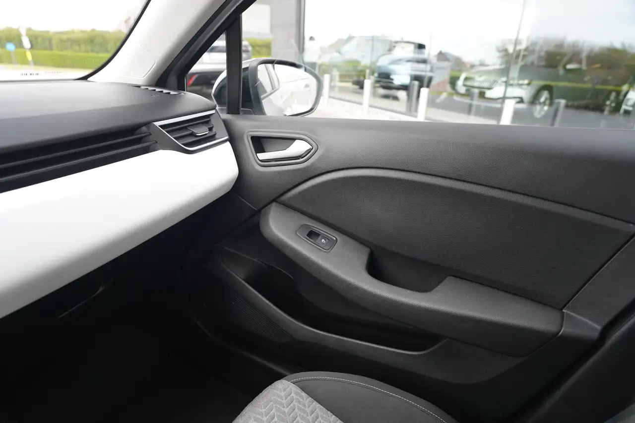 Renault Clio 1.0 TCe 90 Automaat Bleutooth Navigatie Pdc Alu v 14