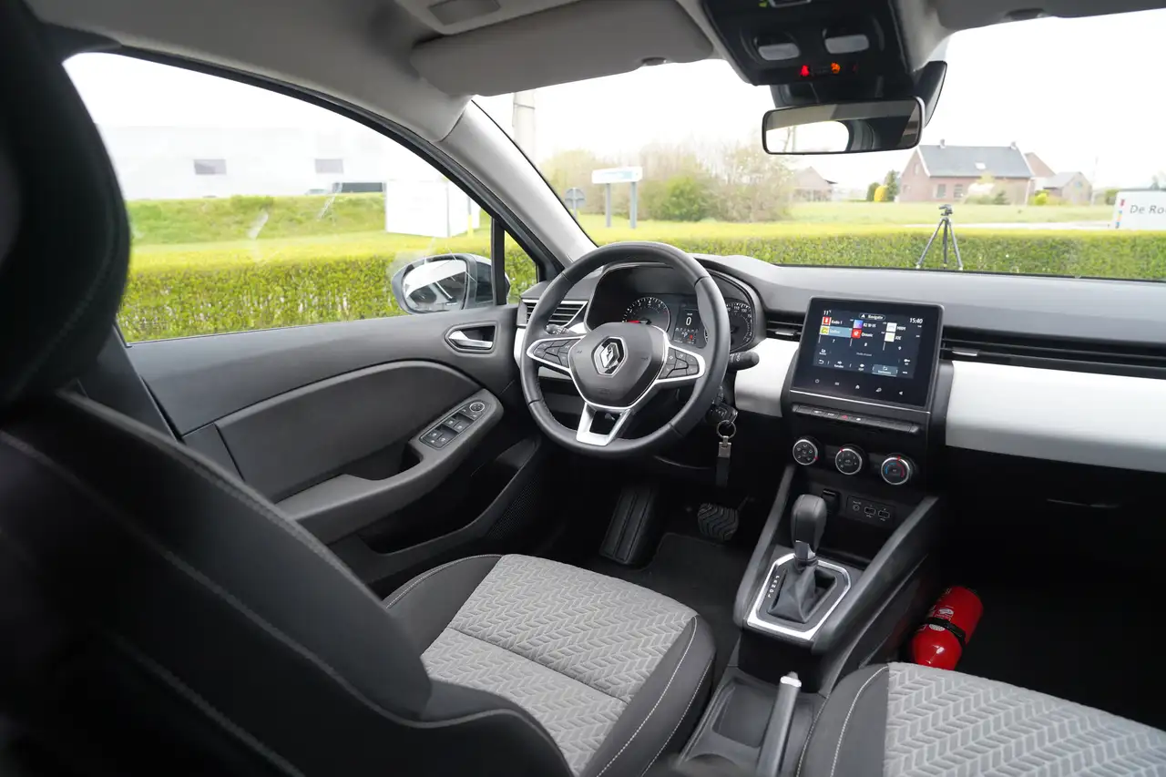 Renault Clio 1.0 TCe 90 Automaat Bleutooth Navigatie Pdc Alu v 32