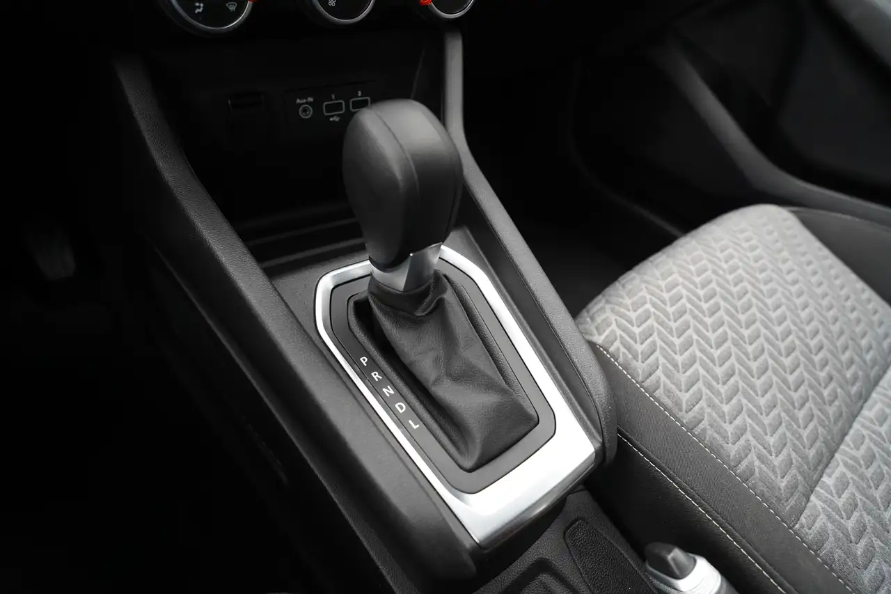 Renault Clio 1.0 TCe 90 Automaat Bleutooth Navigatie Pdc Alu v 15